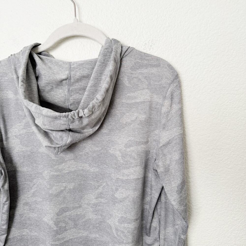 [Vuori] Pale Heather Camo Gray Halo Essential Hoodie Cropped Sweatshirt Sz Small - Picture 6 of 10
